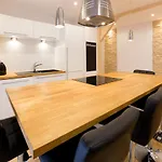 Le Faubourg - Apt 3Etoiles, Centre Ville, Calme, Spacieux