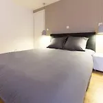 Le Faubourg - Apt 3Etoiles, Centre Ville, Calme, Spacieux