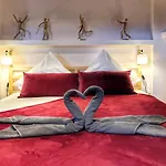 Loft Cosy Original - Ideal Pour Sejour Touristique A Strasbourg Facile -- Acces Hyper-Centre En Voiture Facile -Parking Garage Prive Sur Demande-- \