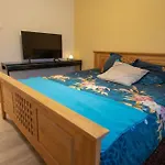 Bel Appartement Avec Baignoire