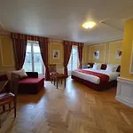 Chateau De Pourtales