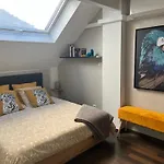 Charmant Duplex Privatise, Climatise, 2 Chambres