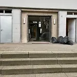 L\'Orangerie, Studio