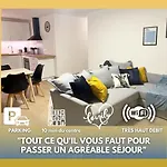Grand Appart Neuf Lumineux, Parking Gratuit, 10 Min Centre