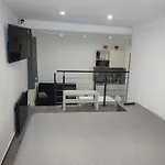 Studio A 2 Mins Du Palais De La Musiques Et Des Congres