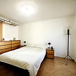 Stbg Bel Appartement Avec Balcon