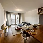Stbg Bel Appartement Avec Balcon