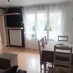 Pretty 4-Room Apartment In A Quiet Area 3 Bedrooms