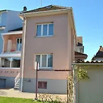Logis 18 Rose