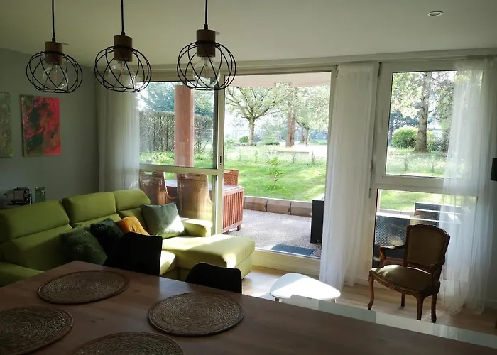 Bel Appartement Avec Jardin Prive Au Calme