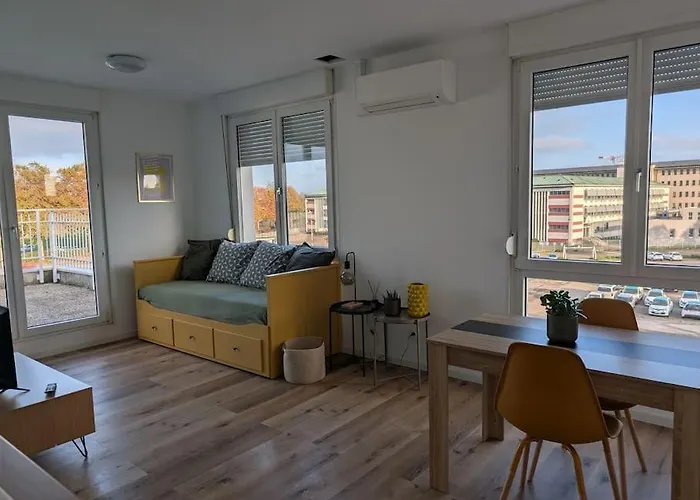 Appartement Moderne Avec Terrasse Et Vue Panoramique