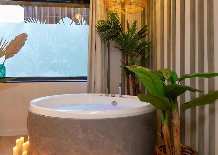 Suite Romantique Bali, Sauna , Spa