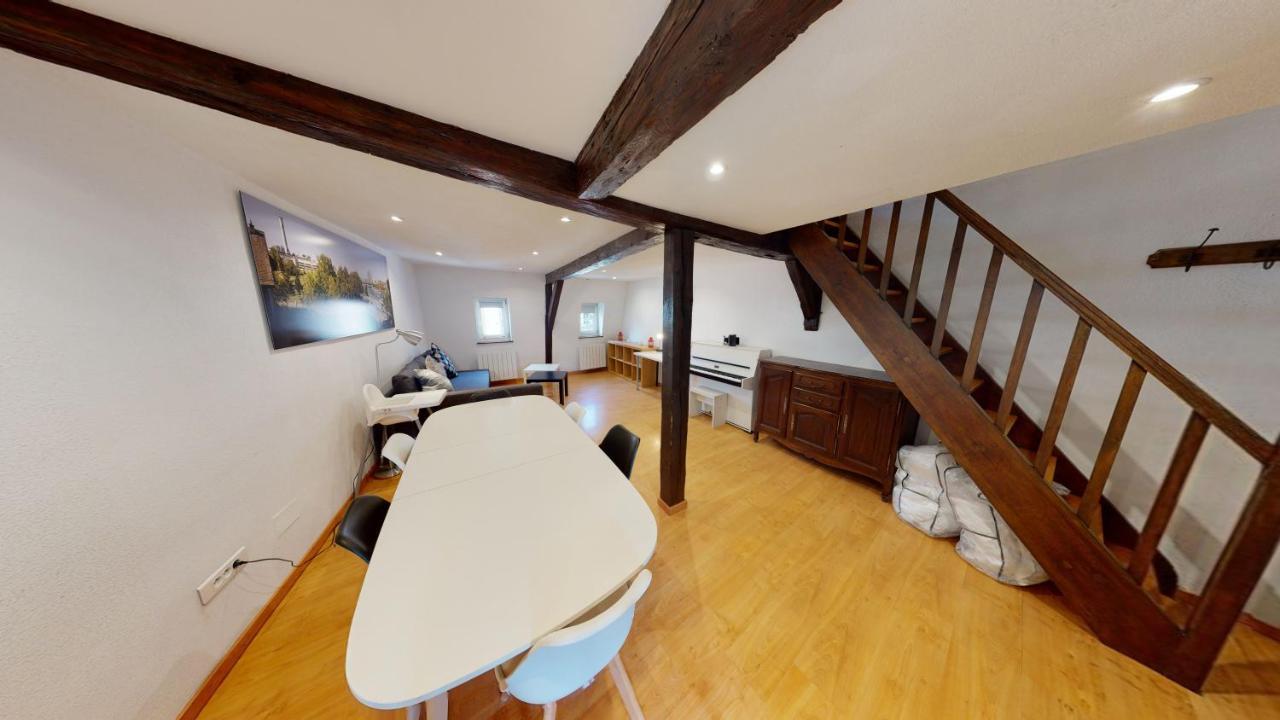 Spacious Duplex Center