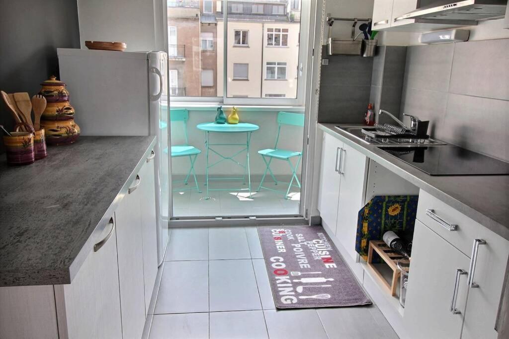 Apartment 3 Pieces En Plein Centre De