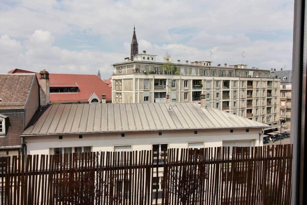Apartment 3 Pieces En Plein Centre De *