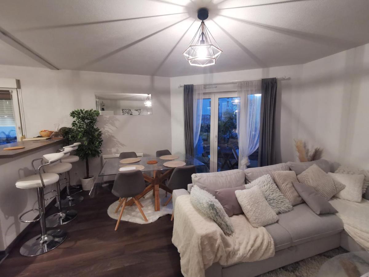 Les Cedres - Jacuzzi, Terrasse & Jardin - Wifi - Stationnement Gratuit Dans La Rue Apartment