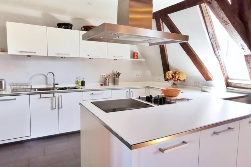 200m2 Triplex Proche Cathedrale Apartment