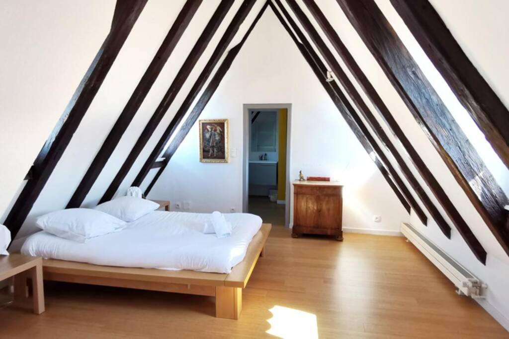 200m2 Triplex Proche Cathedrale Apartment *