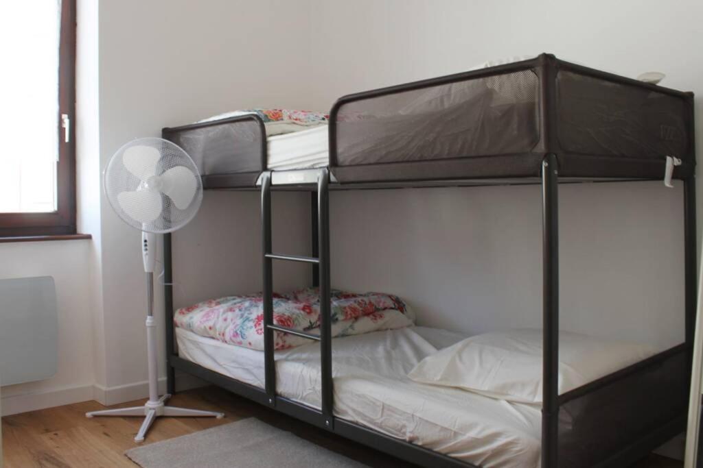 Nod Off In Neudorf! Cozy 2 Beds Near The Tram