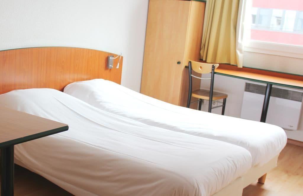Centre Aparthotel 3*