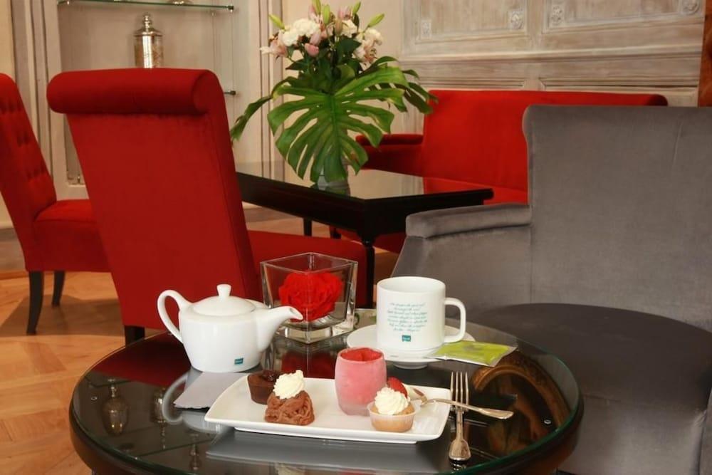 Otel & Le Bouclier D'or Strazburg