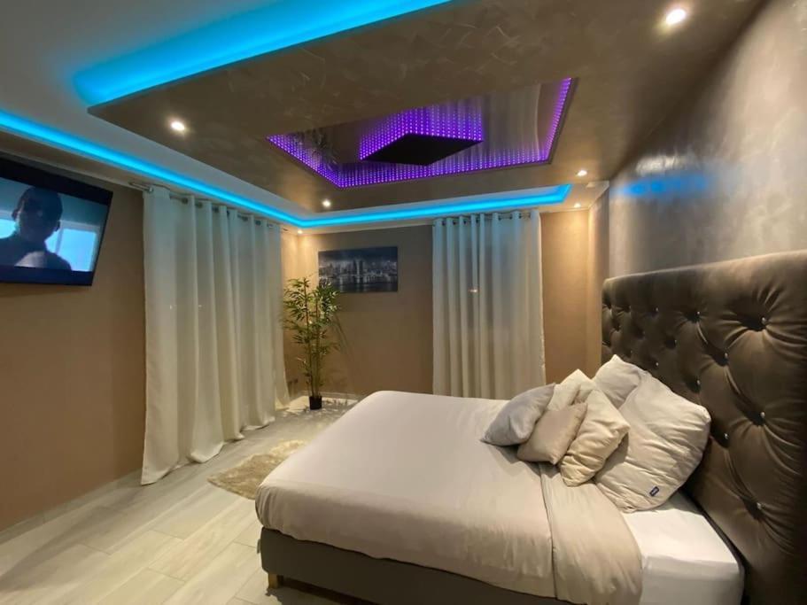 Royalspa D'amour Avec Jacuzzi Privatif * Strazburg