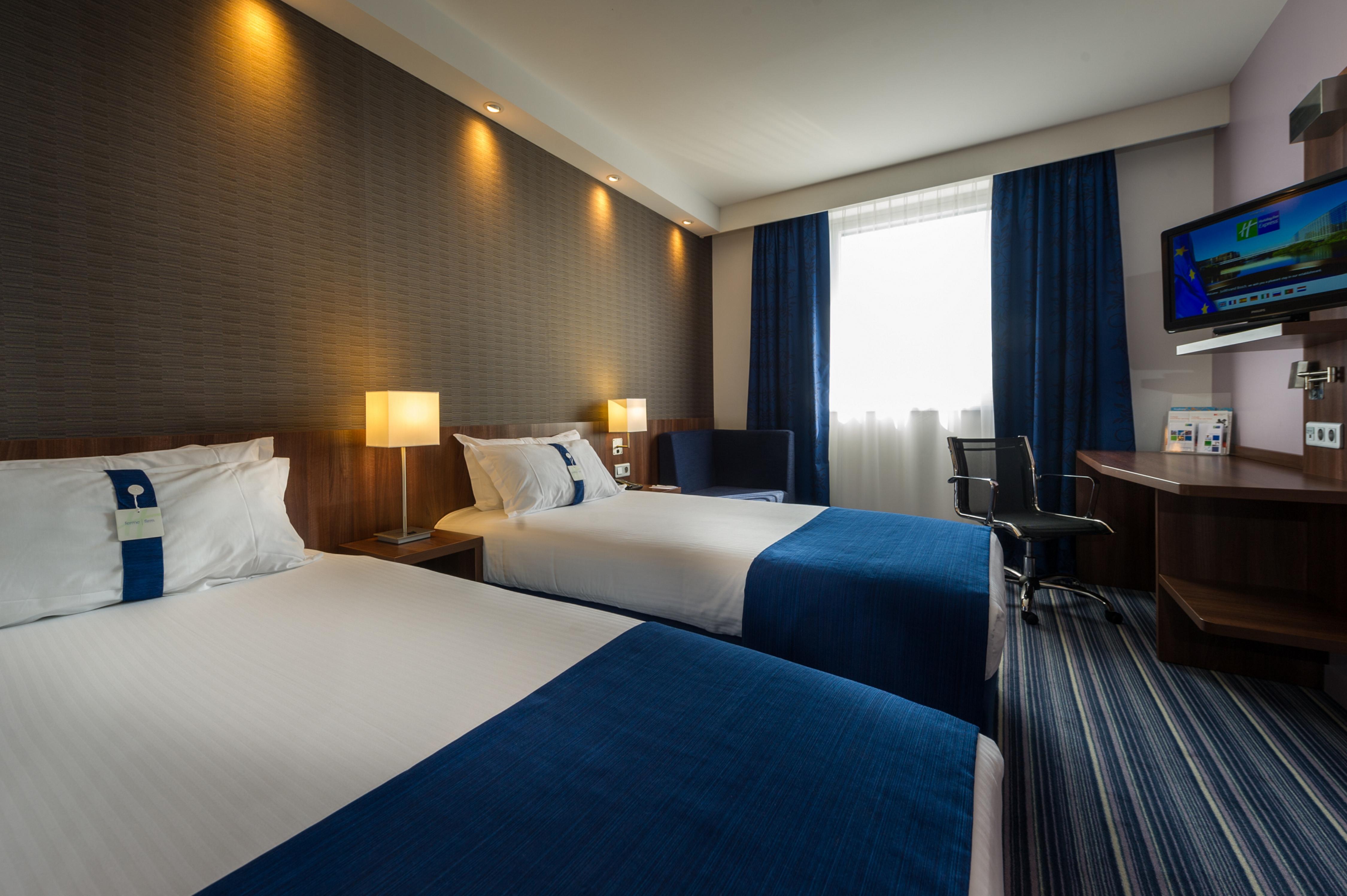 Otel Express Centre By Ihg