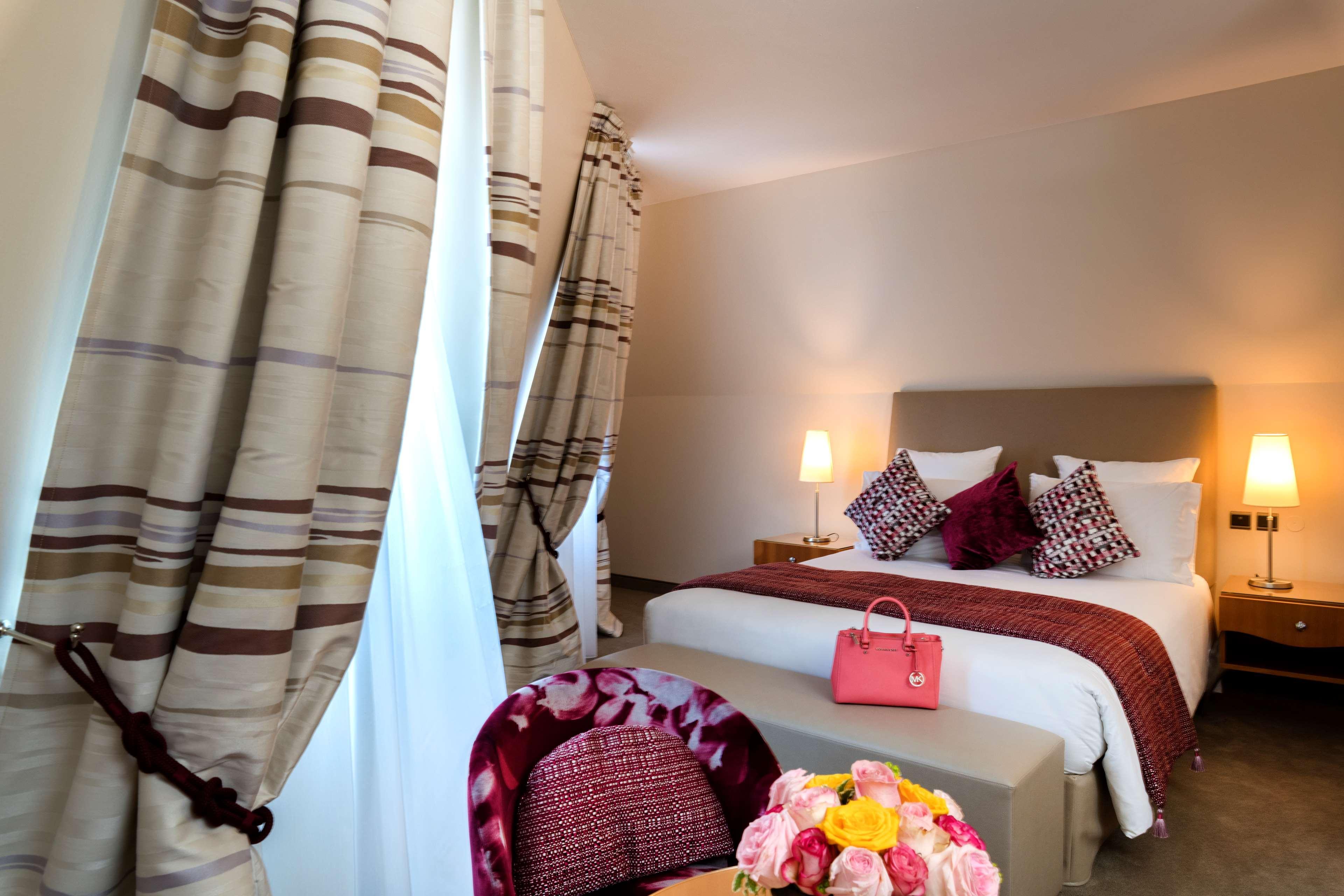 Hotel & Regent Petite France 5*