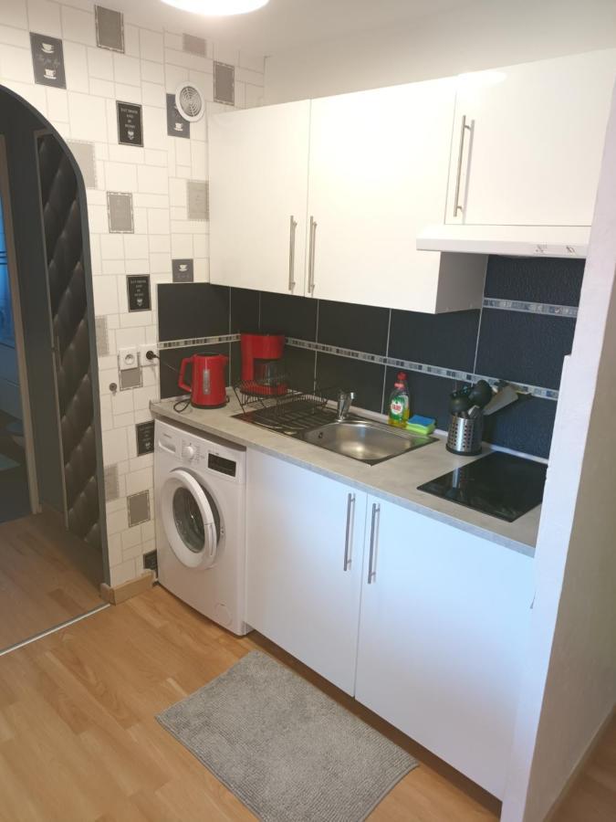Cosy Colette,climatise Avec Stationnement Gratuit. Apartment *