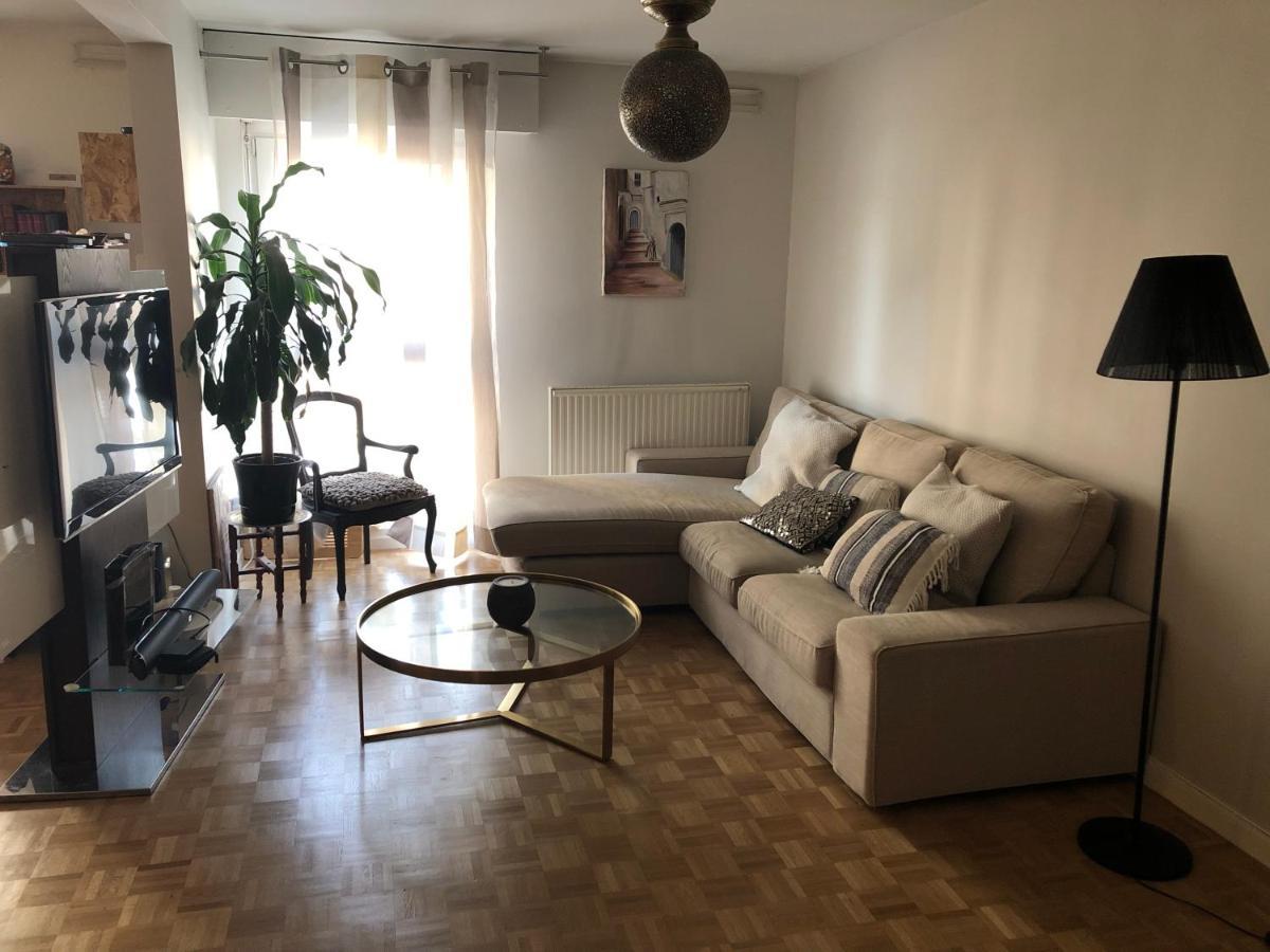 Magnifique Appart + Terrasse De 35m² Apartamento *