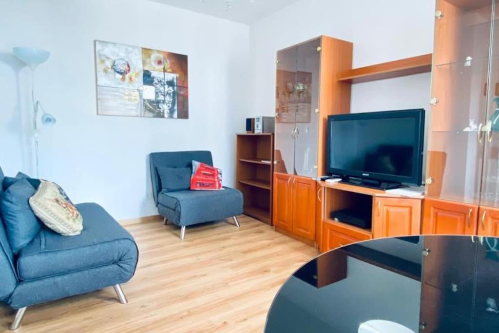 Citycosy Orangerie: Cozy Facing Orangerie Park With Parking Apartment *