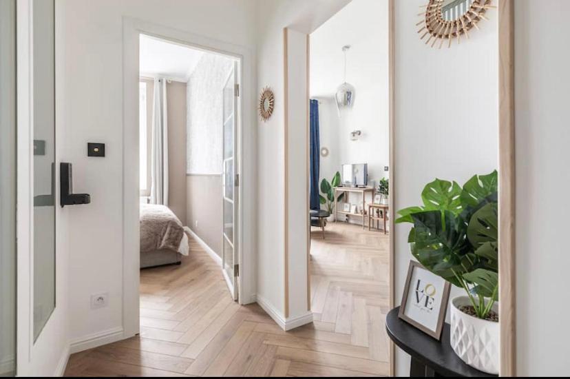 Deluxe Prive Centre Avec Parking Gratuit Apartment *