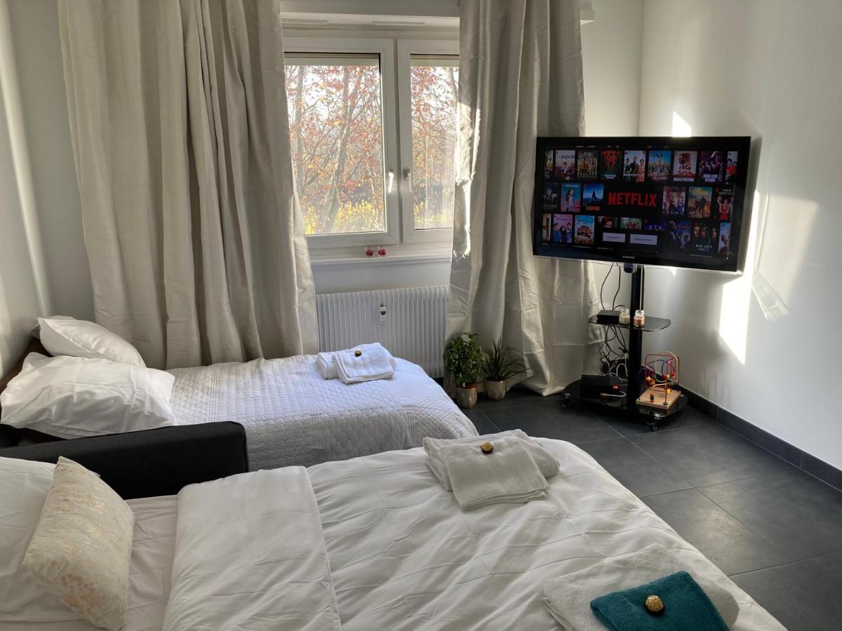 «la Source De Valaura » De L'eau A L'or Apartament