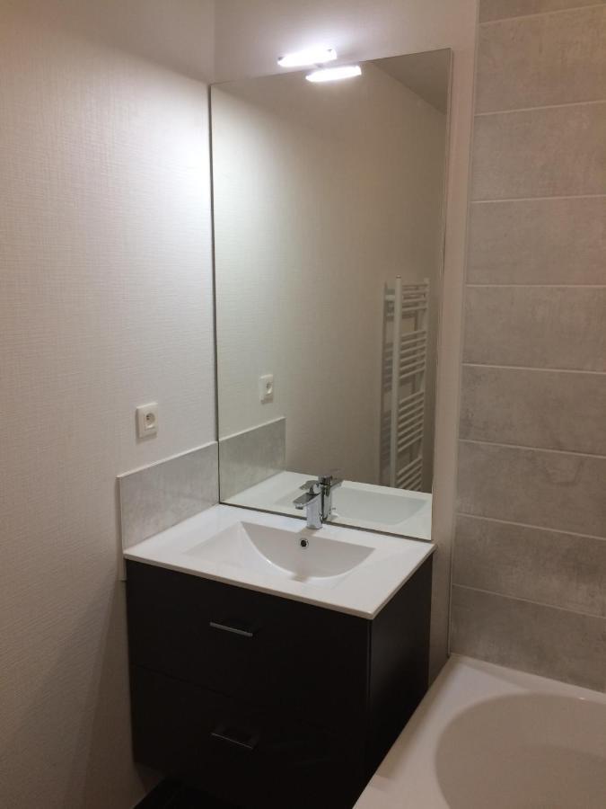 Apartamento F2 Cote Ugc Climatise Plein Centre Parking Gratuit