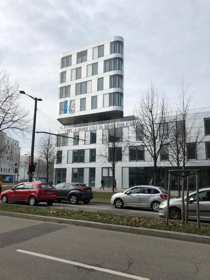 F2 Cote Ugc Climatise Plein Centre Parking Gratuit *