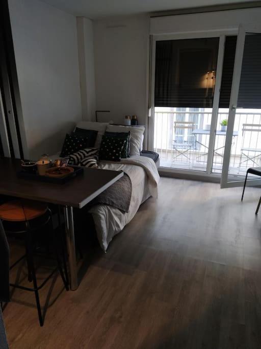 Apartment Studio/ville/gare/centre *