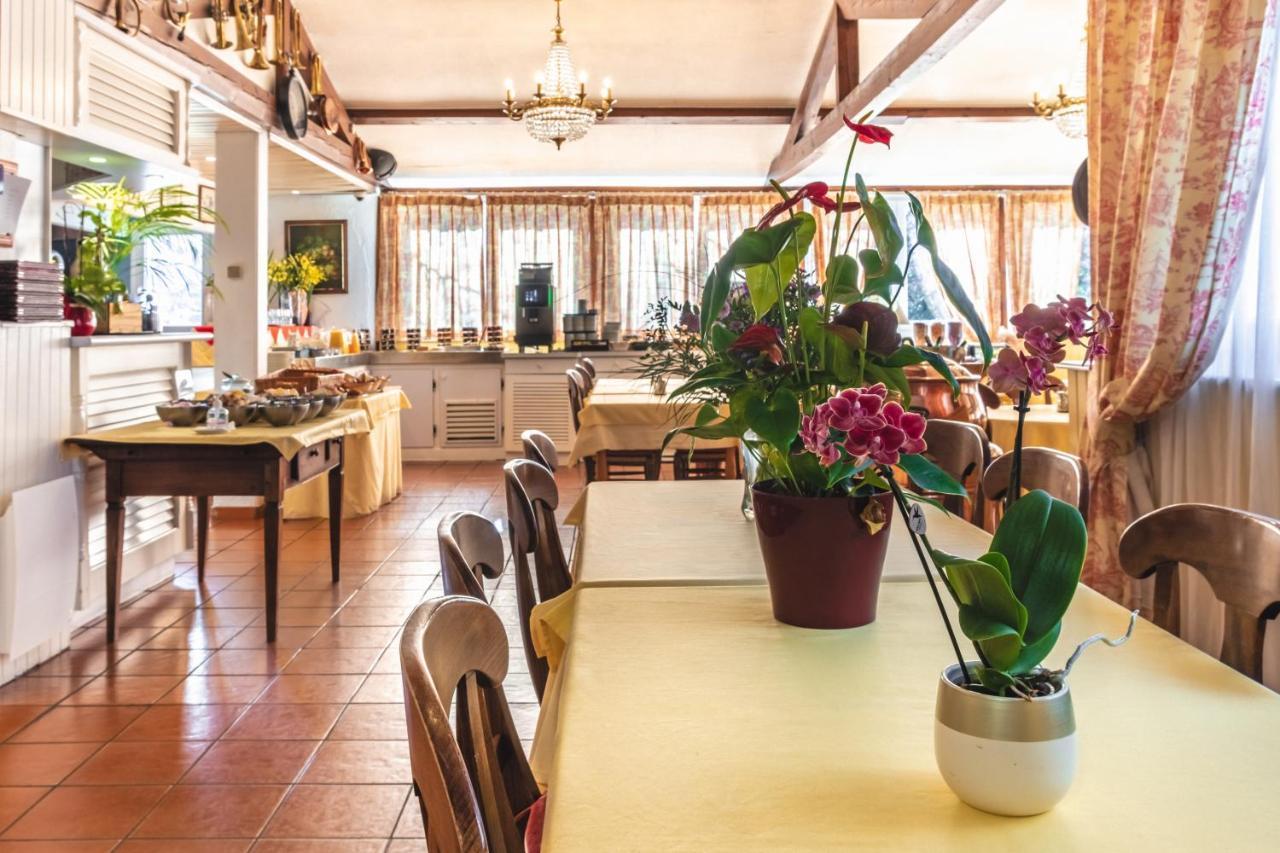 - Montagne Verte & Restaurant Louisiane Strasburg
