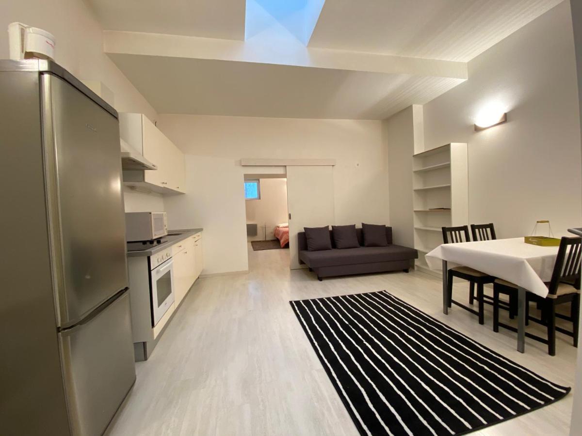 Superbe 2p Proche Centre Avec Nouvelle Literie Et Parking Gratuit Dans La Rue Appartement Straatsburg