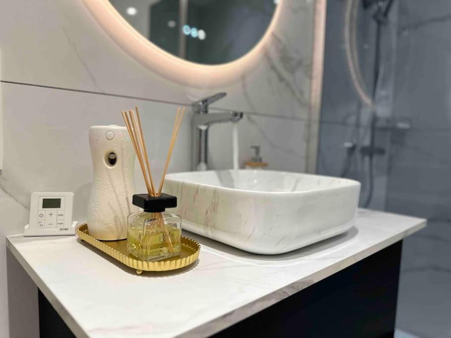 Spacieuse Sauna Billiard Netflix * Straatsburg