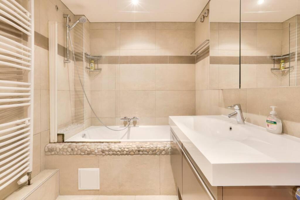 Appartement Spacieux Au Coeur De Straatsburg