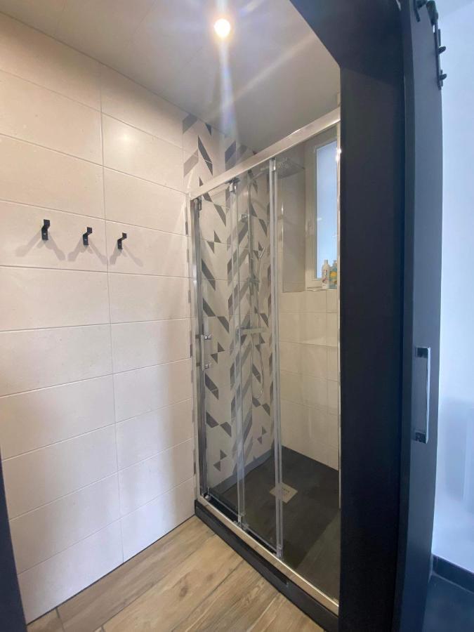 6 Personnes Proche Centre & Parking Apartment *