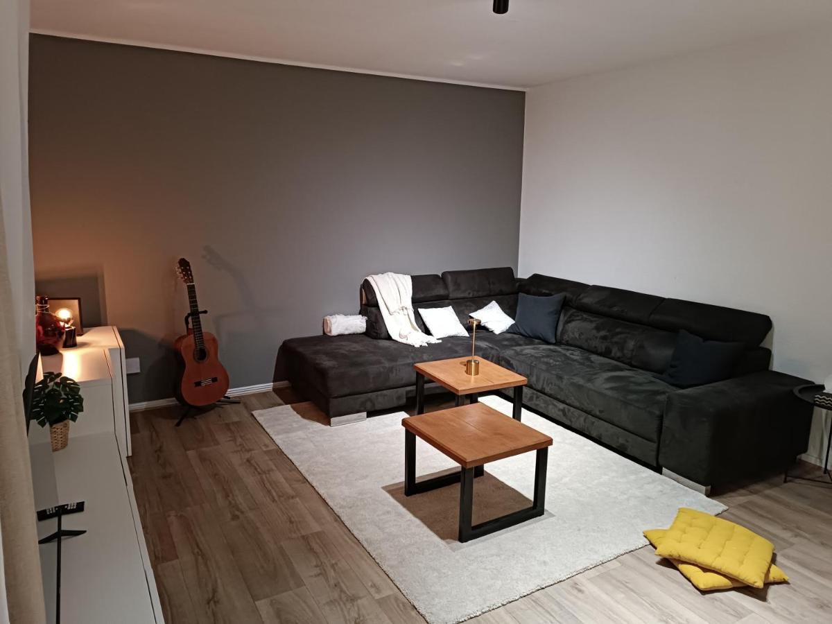 Stylish 1-bedroom Flat With Beautiful Terrace , For A Cosy Retreat Apartament *