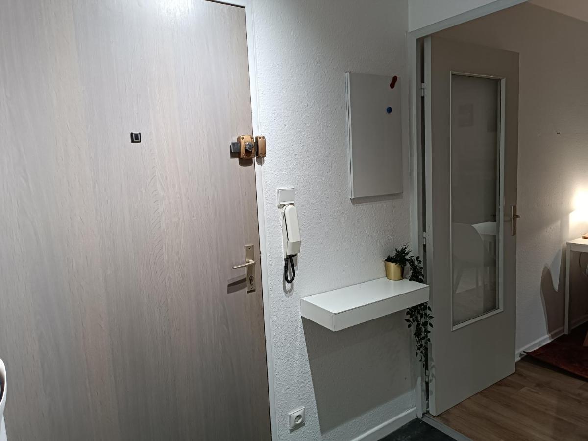 Apartament Stylish 1-bedroom Flat With Beautiful Terrace , For A Cosy Retreat *
