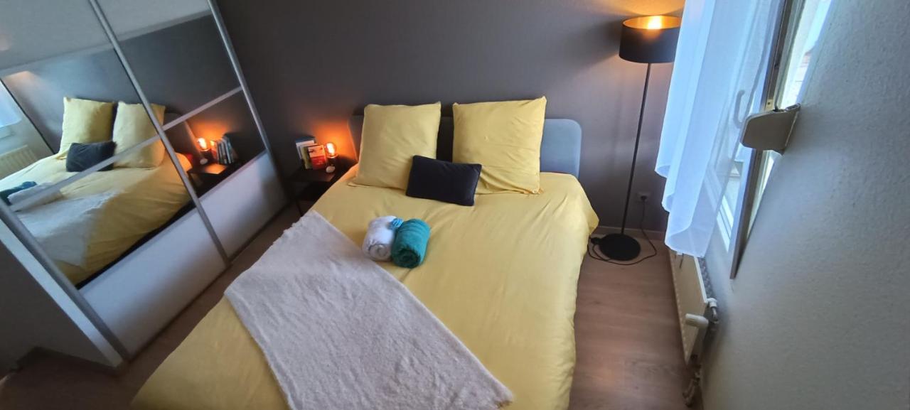 Apartament Stylish 1-bedroom Flat With Beautiful Terrace , For A Cosy Retreat *