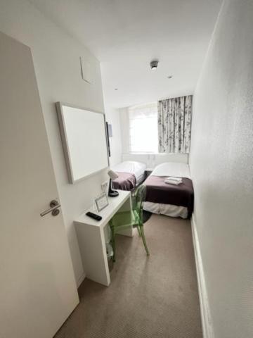 Olit Cathedrale Capsulehotel *