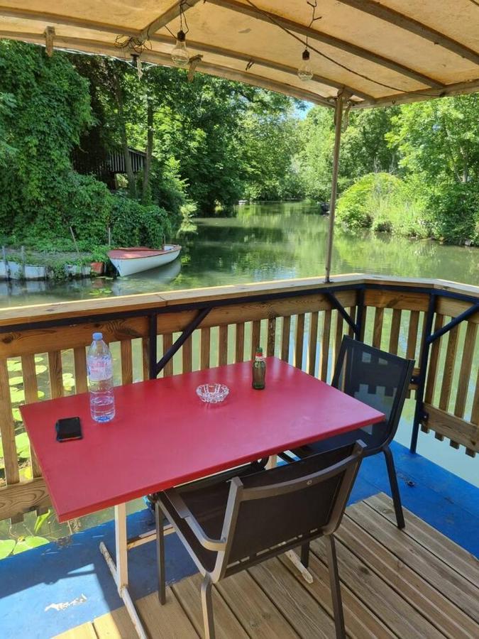 Au Fils De L'eau Bateau-hôtel *
