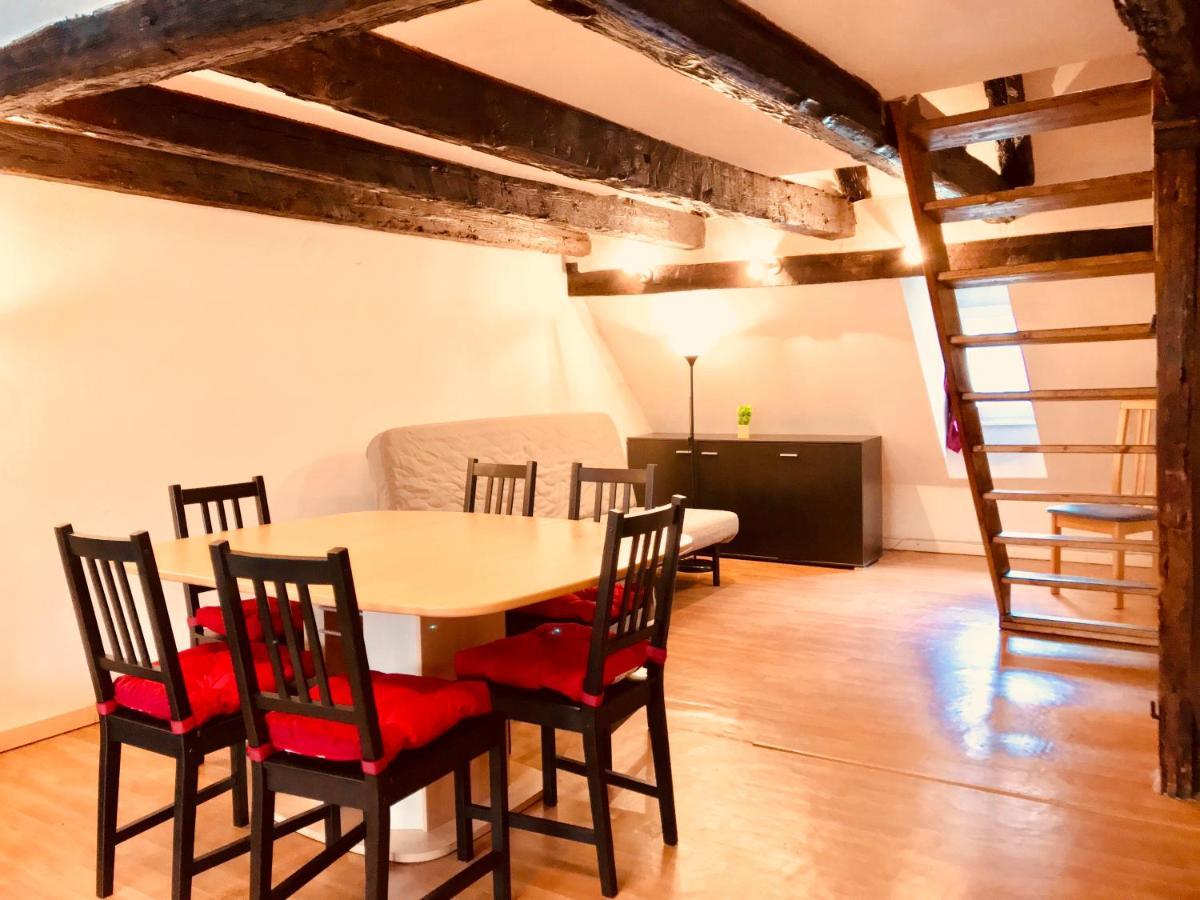 Attic Duplex In The Heart Of Straatsburg