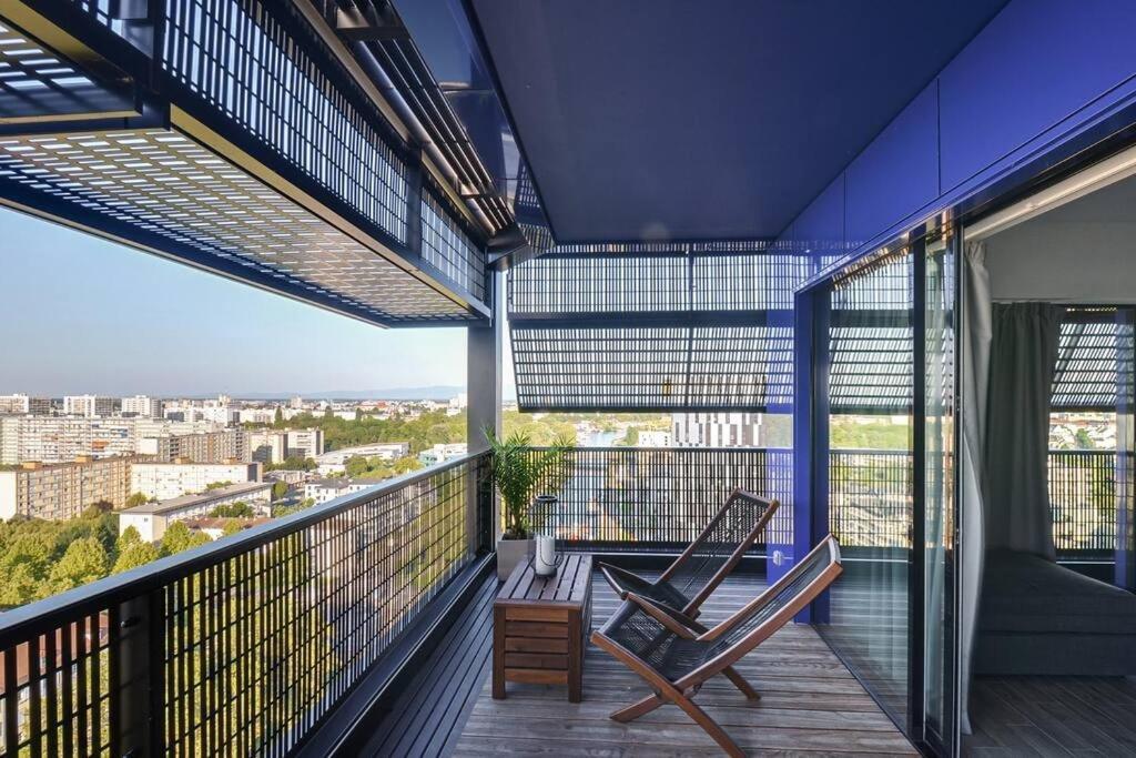 Bassin D'austerlitz - Avec Terrasse Dans L'une Des Tours Black Swans Appartement