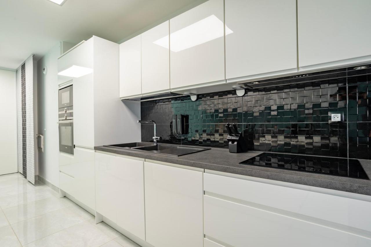 Apartment Chez Lea - Famille, Parking, Balneo - 15min Centre *