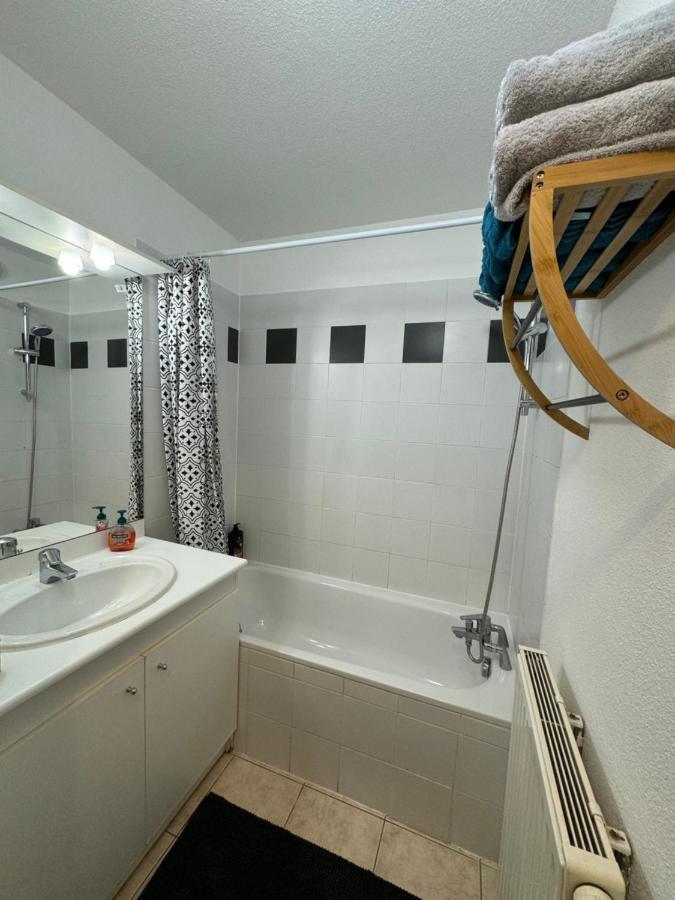 Calme Avec Balcon, A 4km Du Centre, Parking, Wi-fi, Netflix Gratuit * Straatsburg